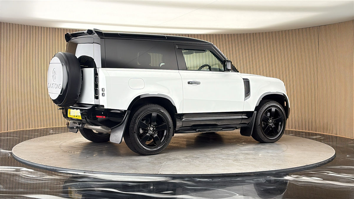 More views of Land Rover Defender 90