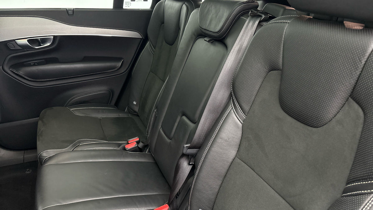 Volvo XC90 Image 8