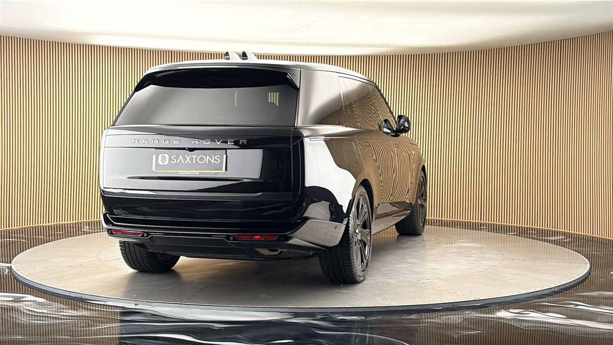 More views of Land Rover Range Rover
