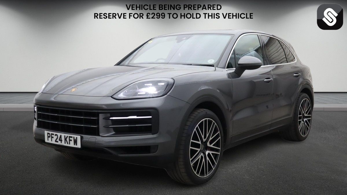 Porsche Cayenne Image 2