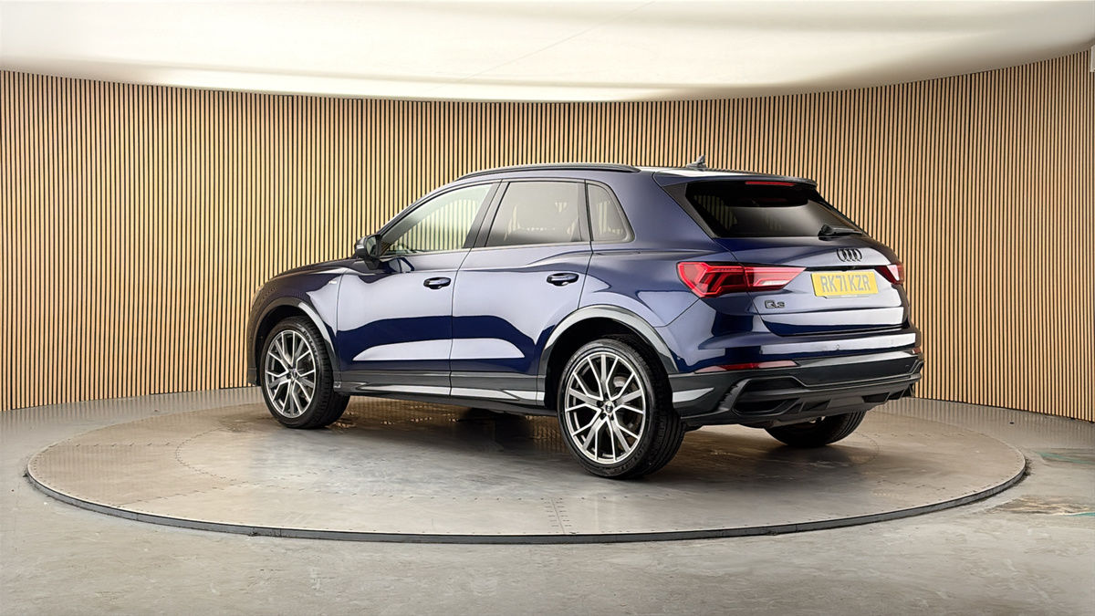 More views of Audi Q3