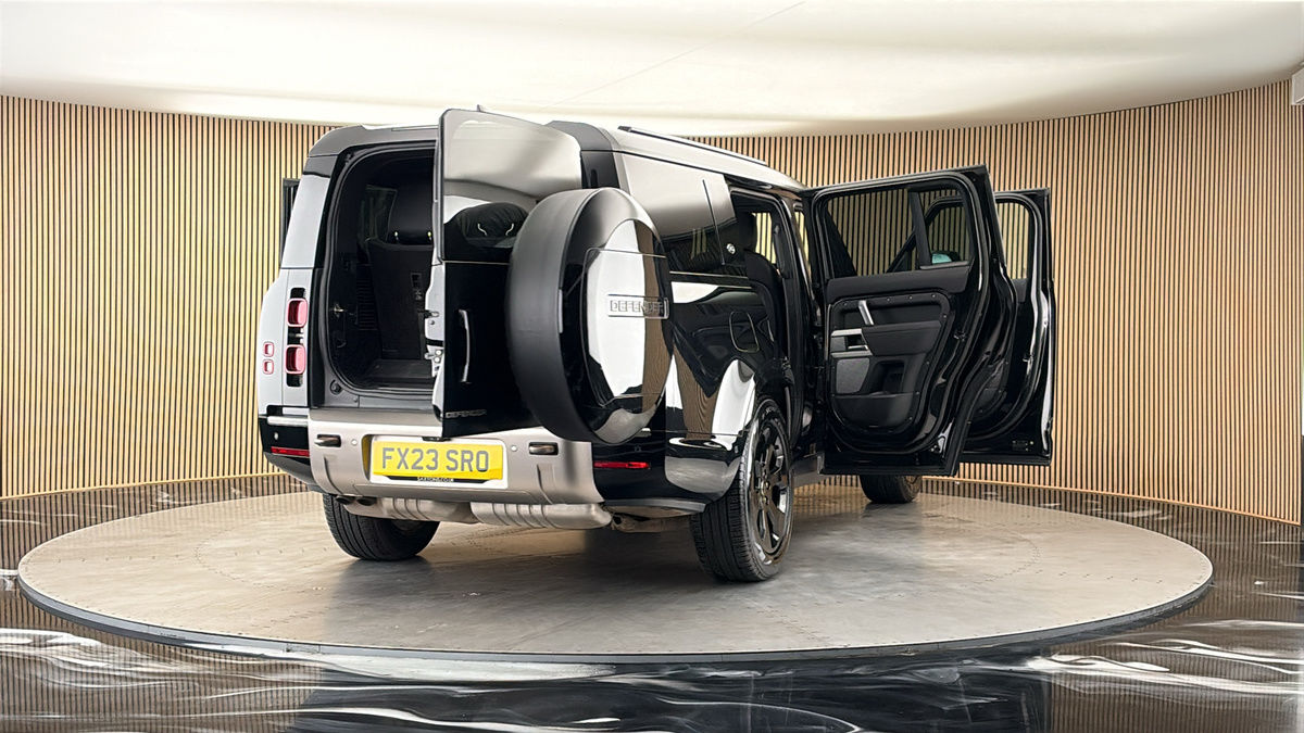 More views of Land Rover Defender 130