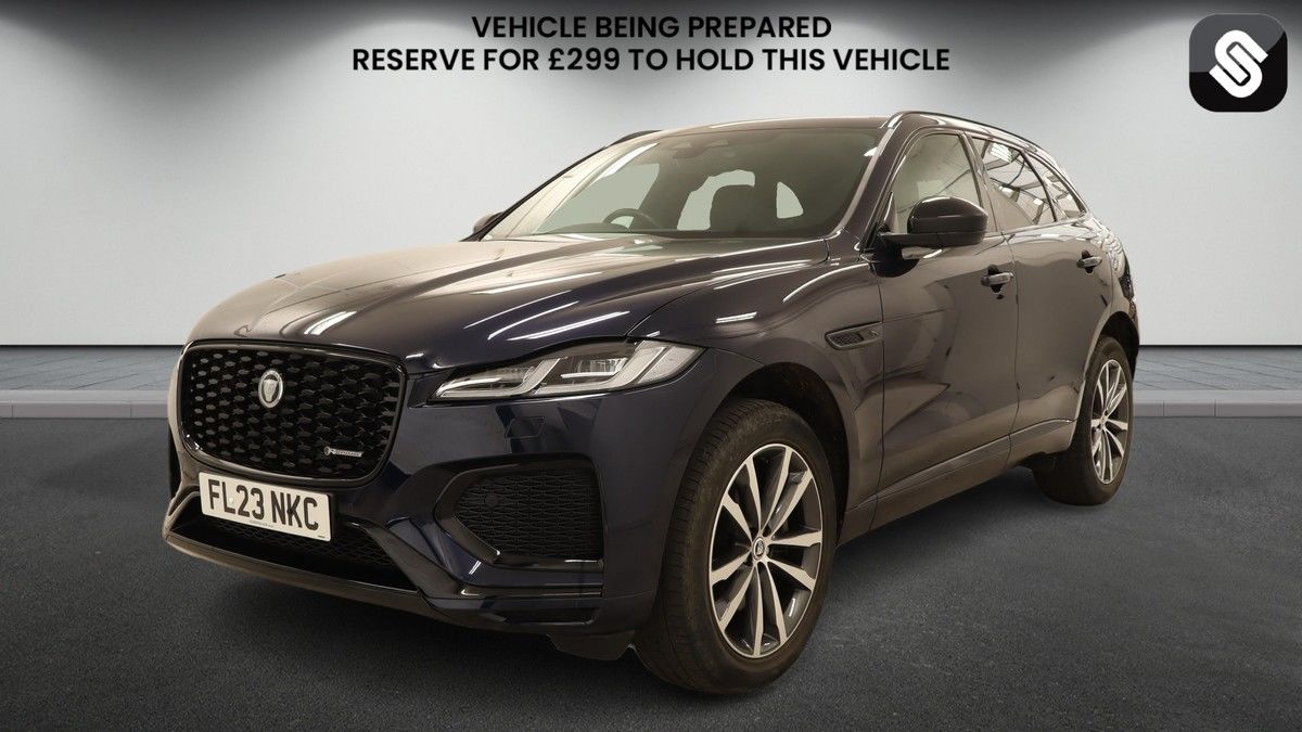 Jaguar F-PACE Image 2