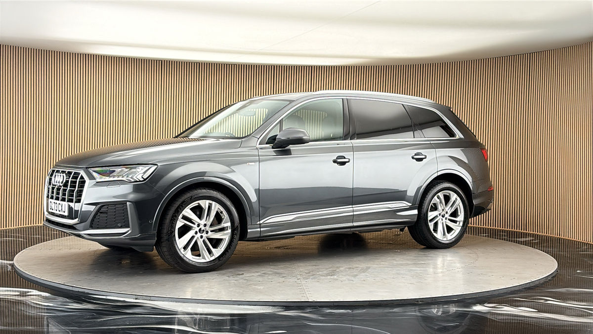 More views of Audi Q7