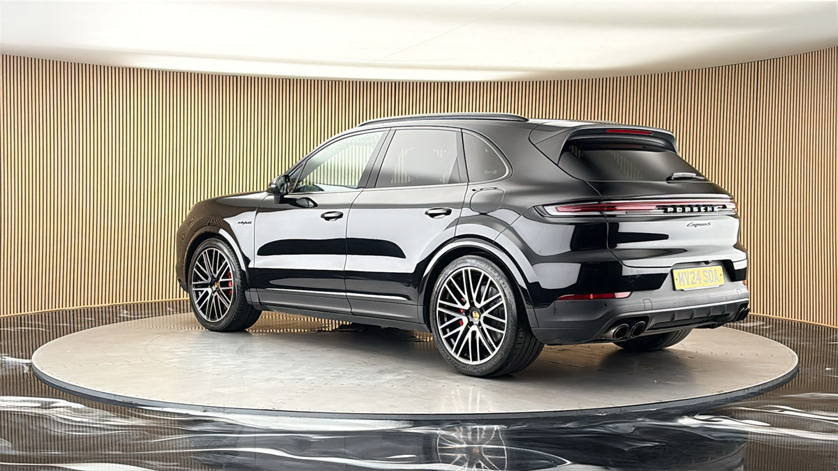 More views of Porsche Cayenne