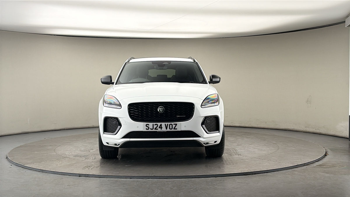 Jaguar E-PACE Image 3