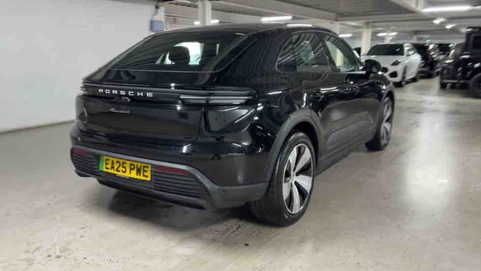 More views of Porsche Macan