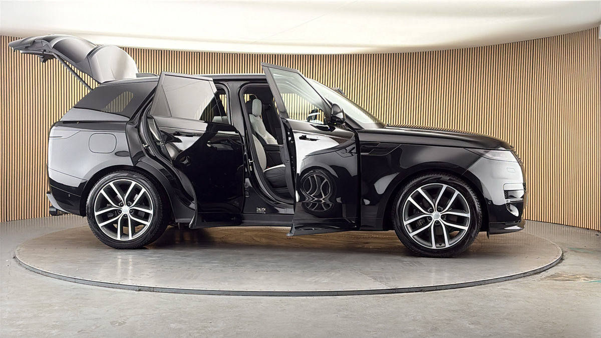 More views of Land Rover Range Rover Sport
