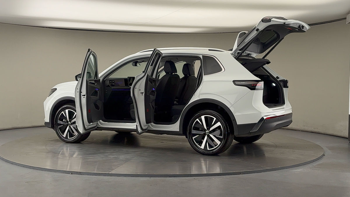 More views of Volkswagen Tiguan