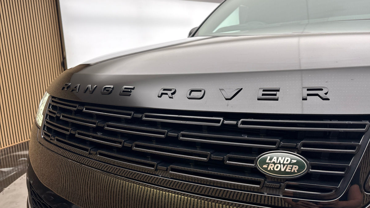 Land Rover Range Rover Sport Image 24