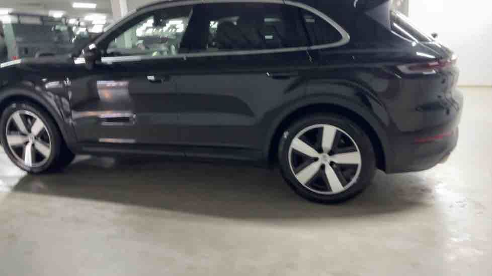 More views of Porsche Cayenne