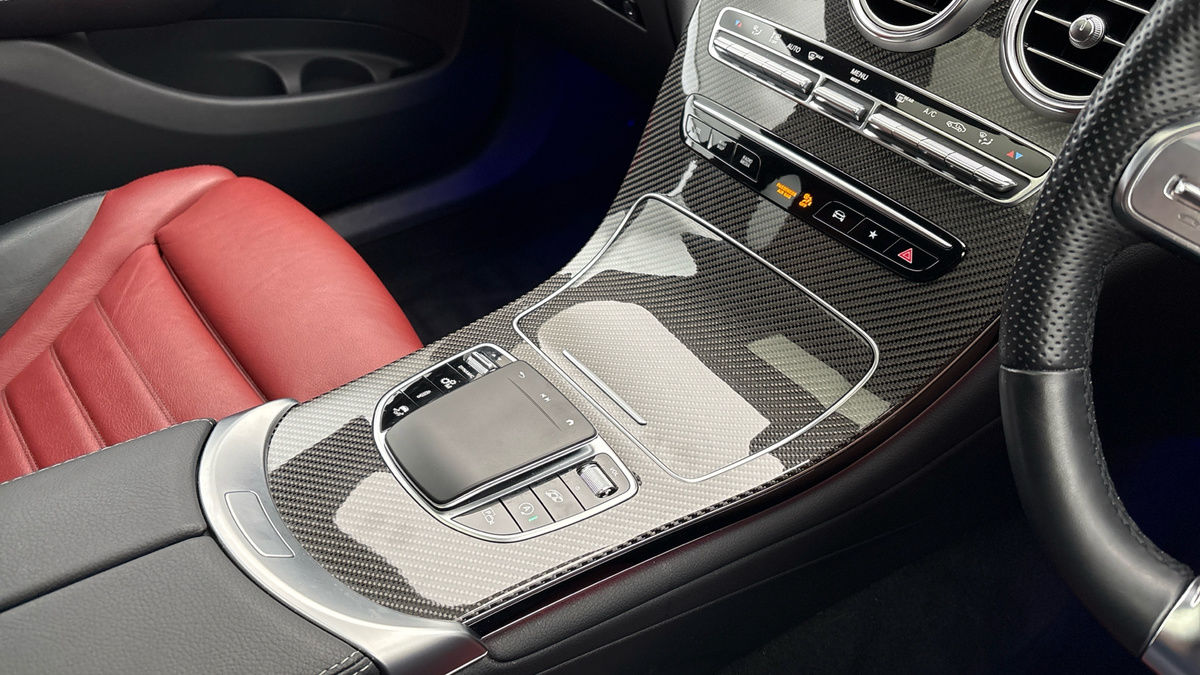 Mercedes-Benz GLC Image 18