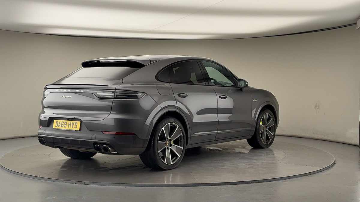 More views of Porsche Cayenne