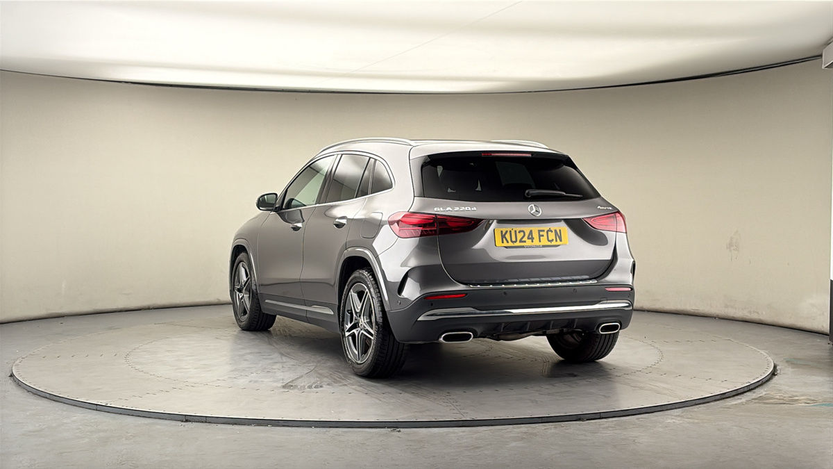 More views of Mercedes-Benz GLA