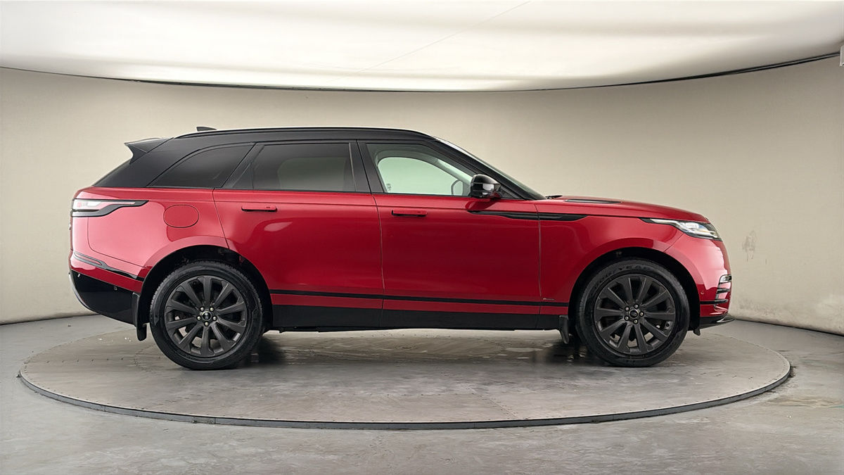 Land Rover Range Rover Velar Image 16