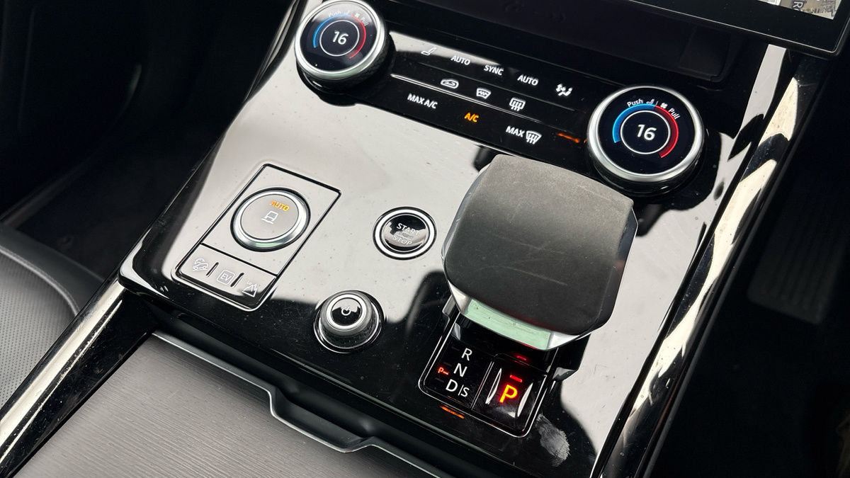 Land Rover Range Rover Sport Image 26