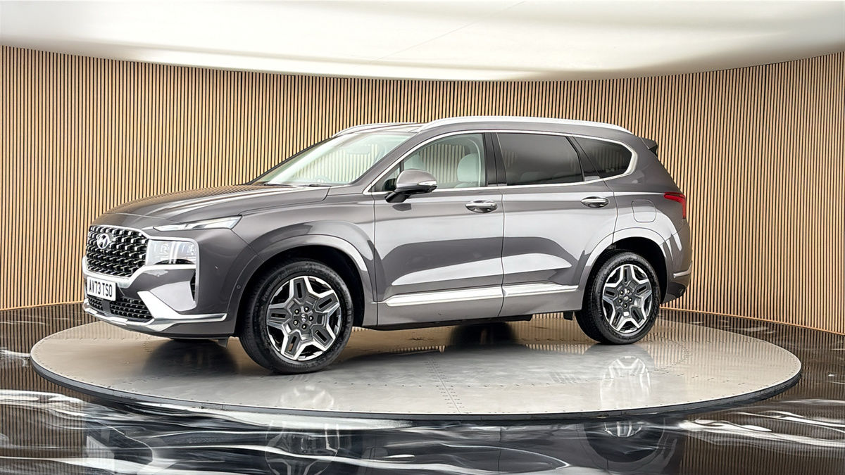 More views of Hyundai Santa Fe