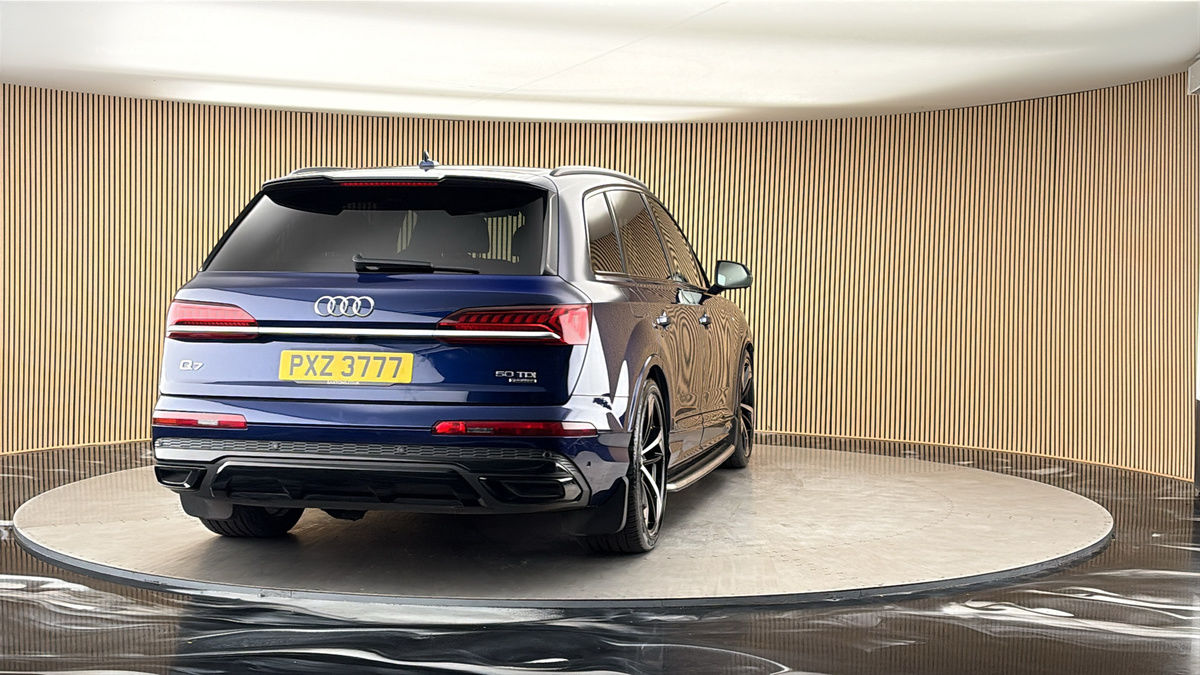 More views of Audi Q7