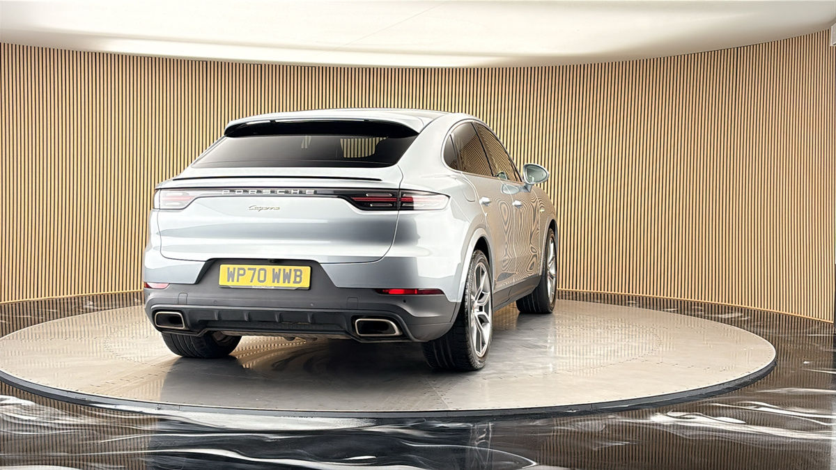 More views of Porsche Cayenne