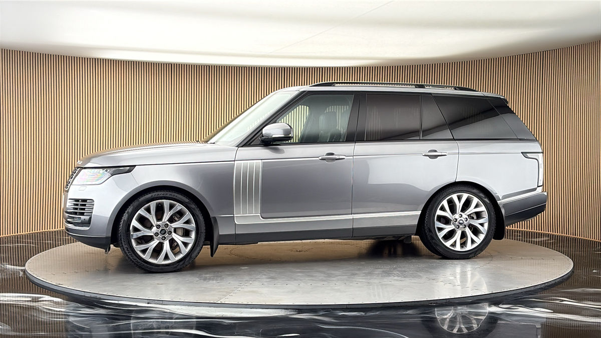 More views of Land Rover Range Rover