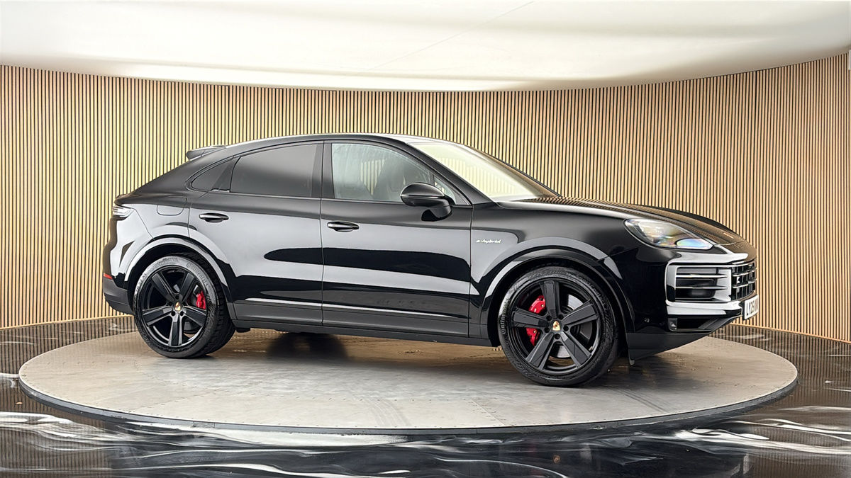More views of Porsche Cayenne