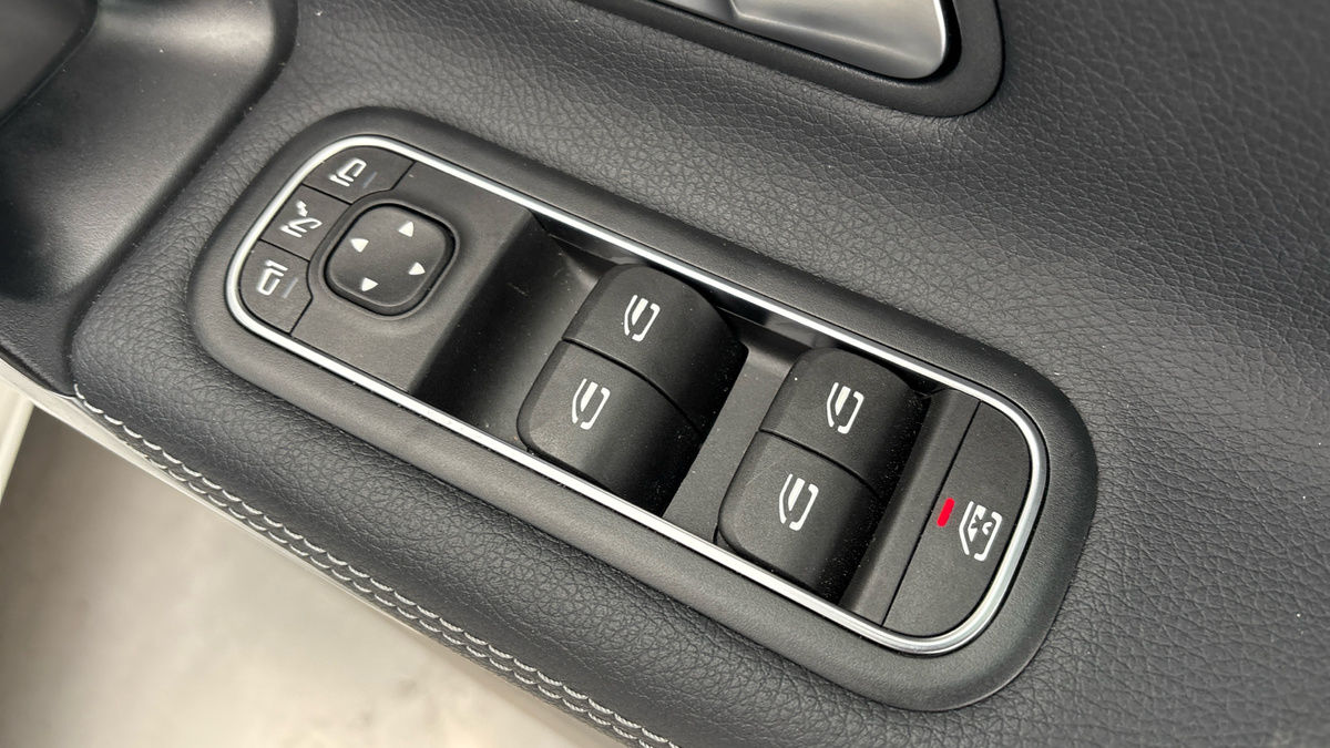 Mercedes-Benz CLA Image 26