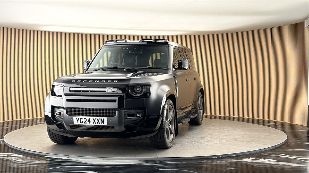 More views of Land Rover Defender 110