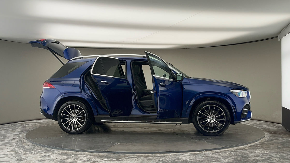 More views of Mercedes-Benz GLE