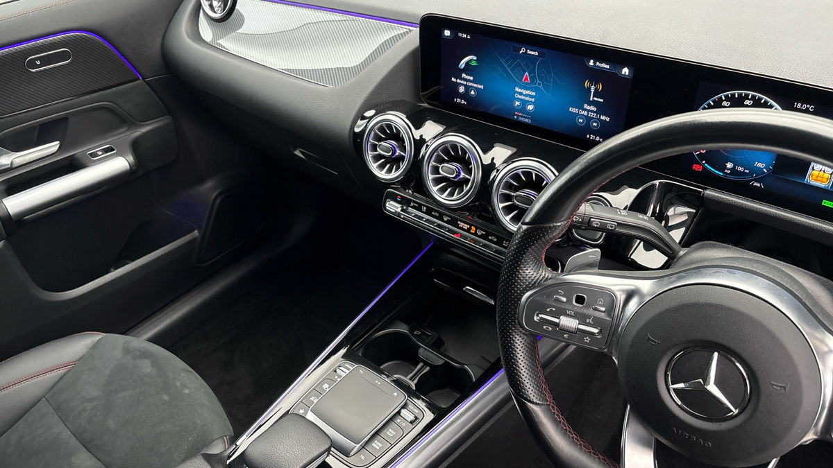 Mercedes-Benz GLA Image 18