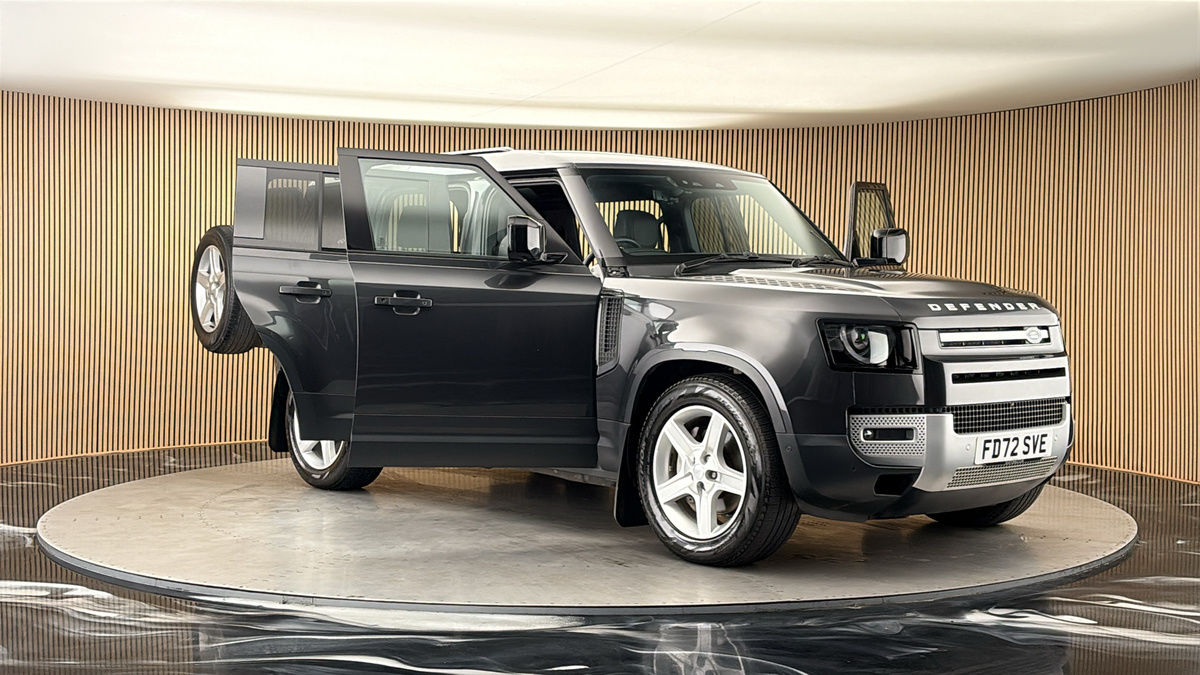 More views of Land Rover Defender 110