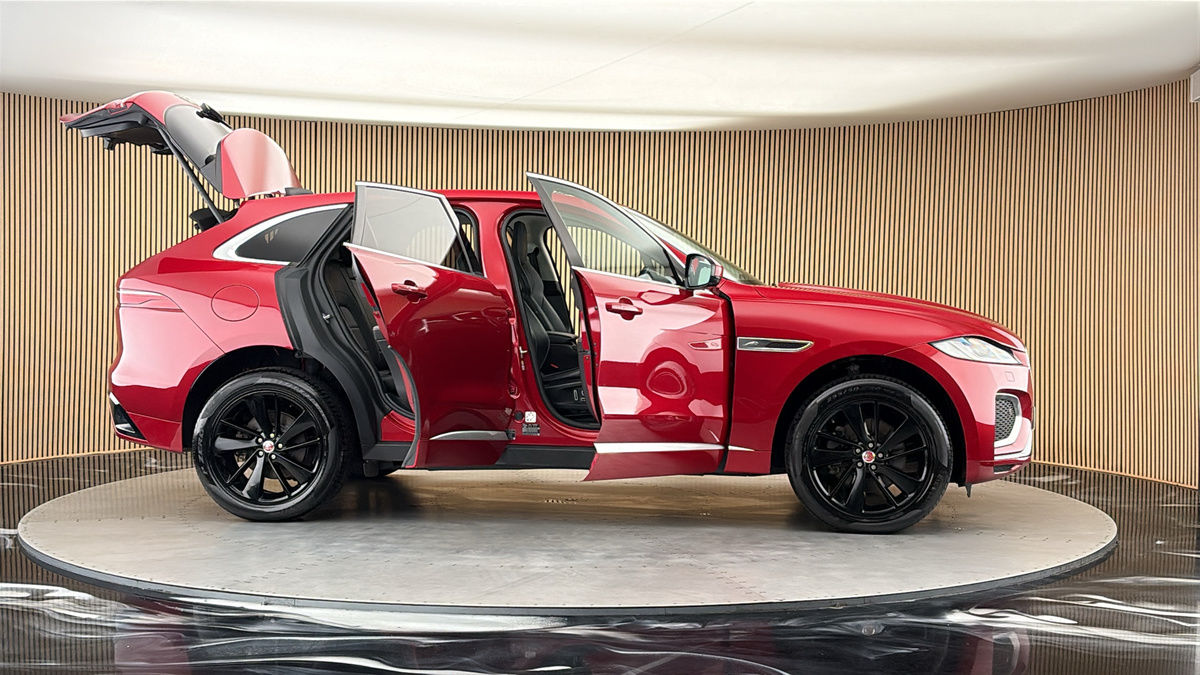 More views of Jaguar F-PACE
