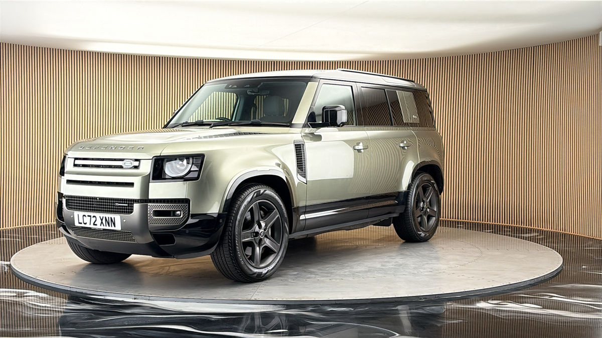 More views of Land Rover Defender 110