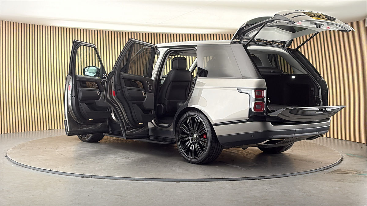 More views of Land Rover Range Rover