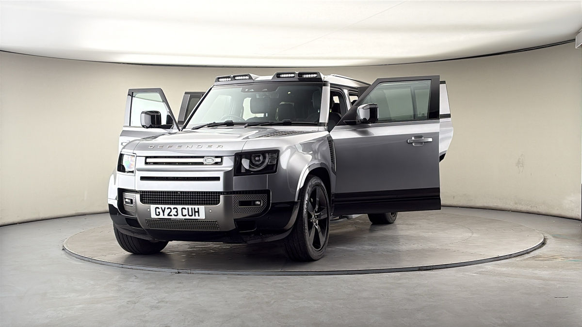 More views of Land Rover Defender 130