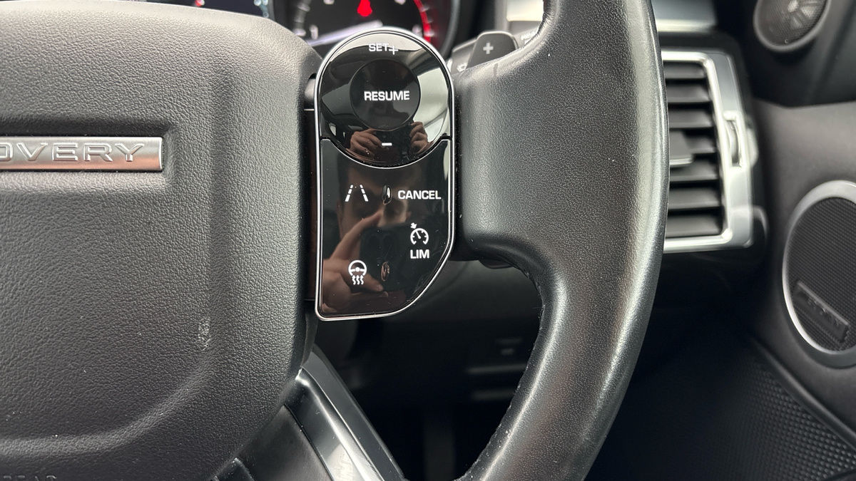 Land Rover Discovery Image 14