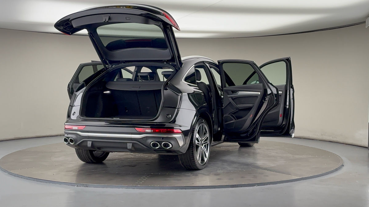 More views of Audi SQ5