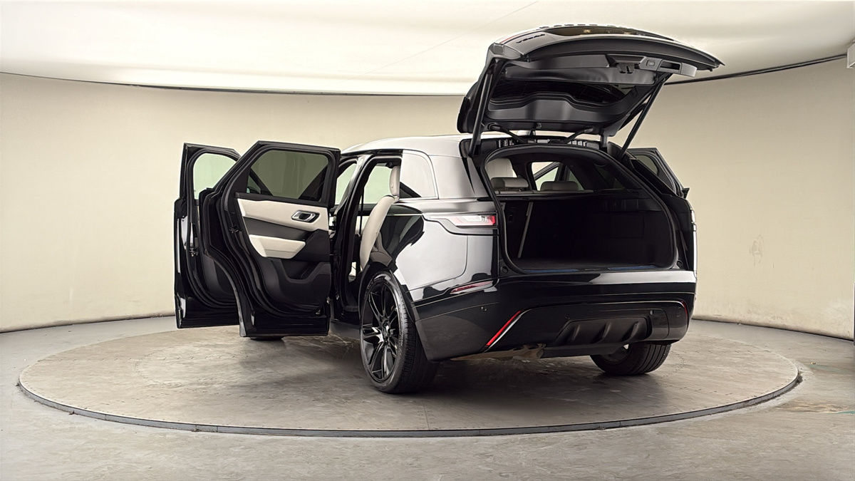 More views of Land Rover Range Rover Velar