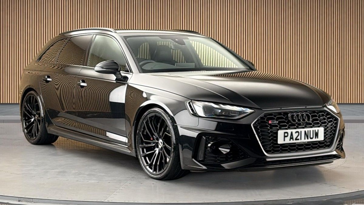Audi RS4 Avant Sticky Header Image