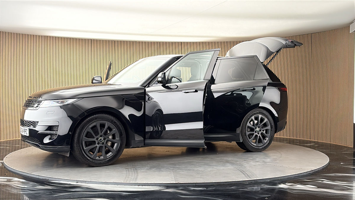 More views of Land Rover Range Rover Sport