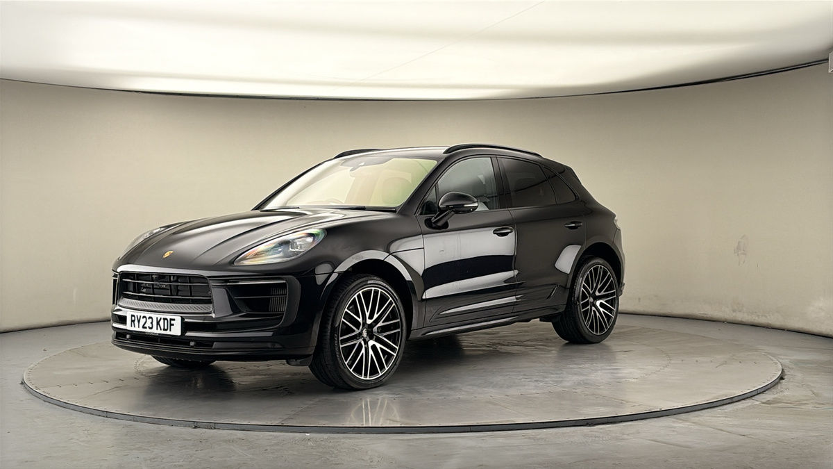 Porsche Macan Image 20