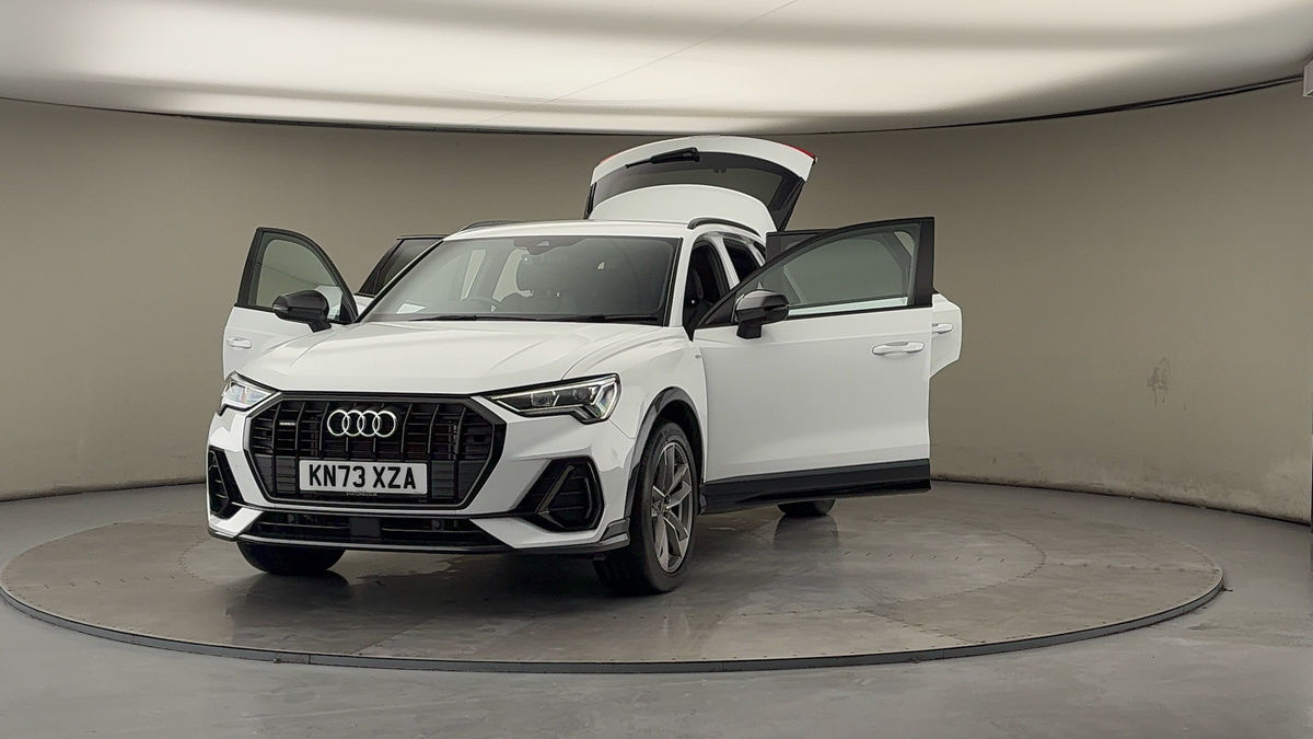 More views of Audi Q3