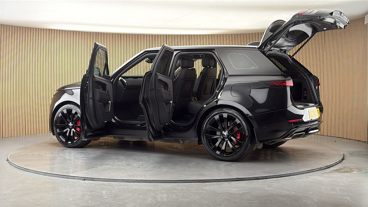 More views of Land Rover Range Rover Sport
