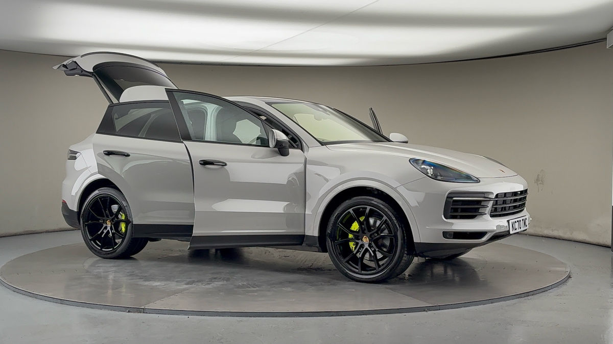 More views of Porsche Cayenne
