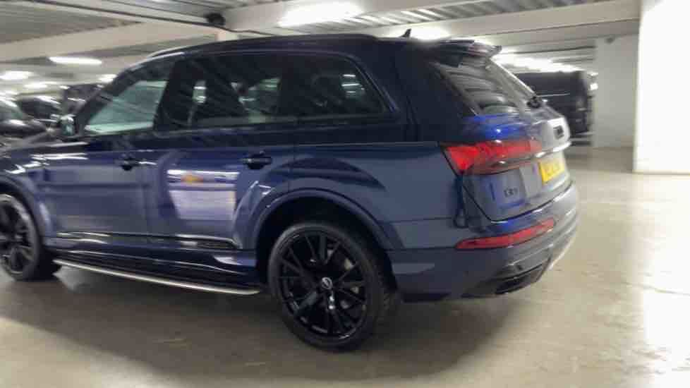 More views of Audi Q7
