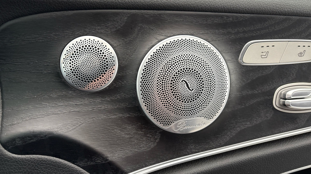 Mercedes-Benz E Class Image 25