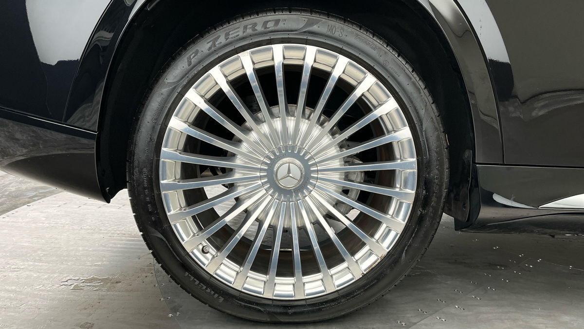 Mercedes-Benz Maybach GLS Image 10