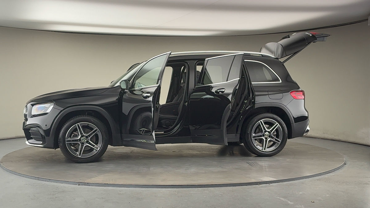 More views of Mercedes-Benz GLB