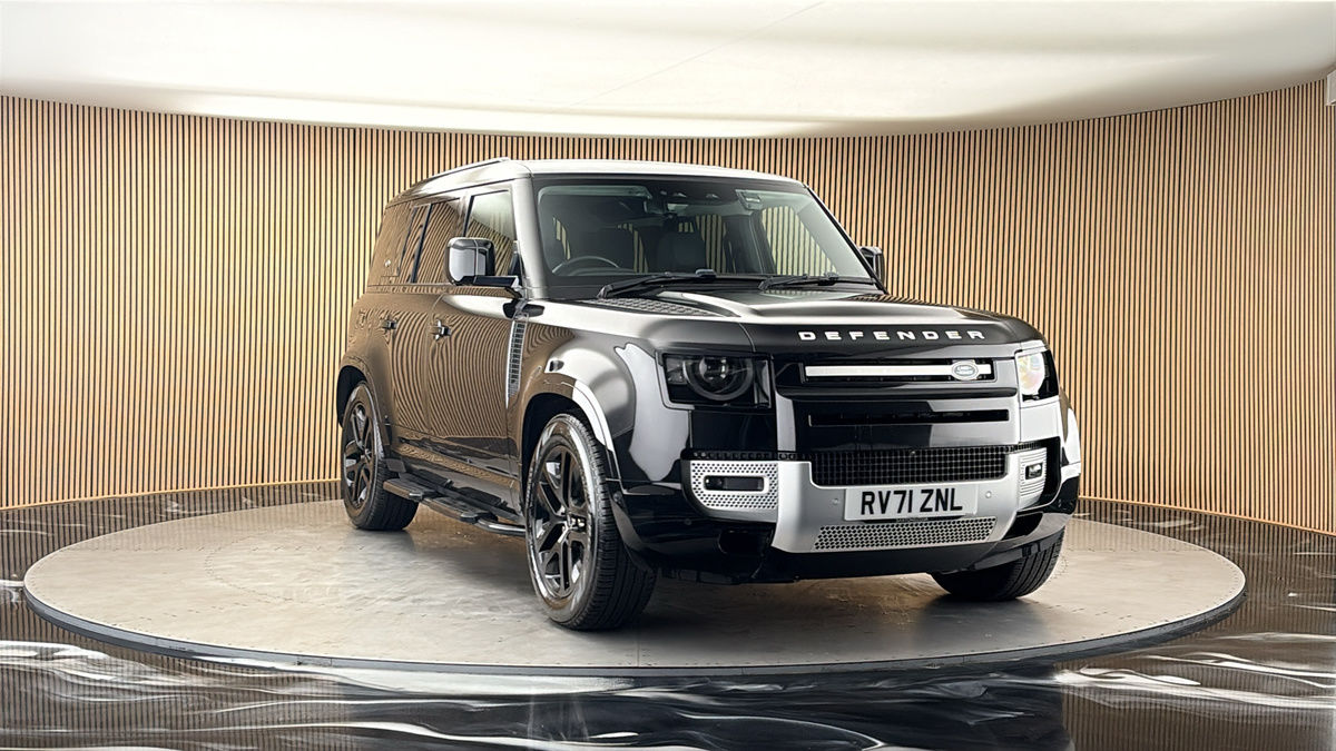 More views of Land Rover Defender 110