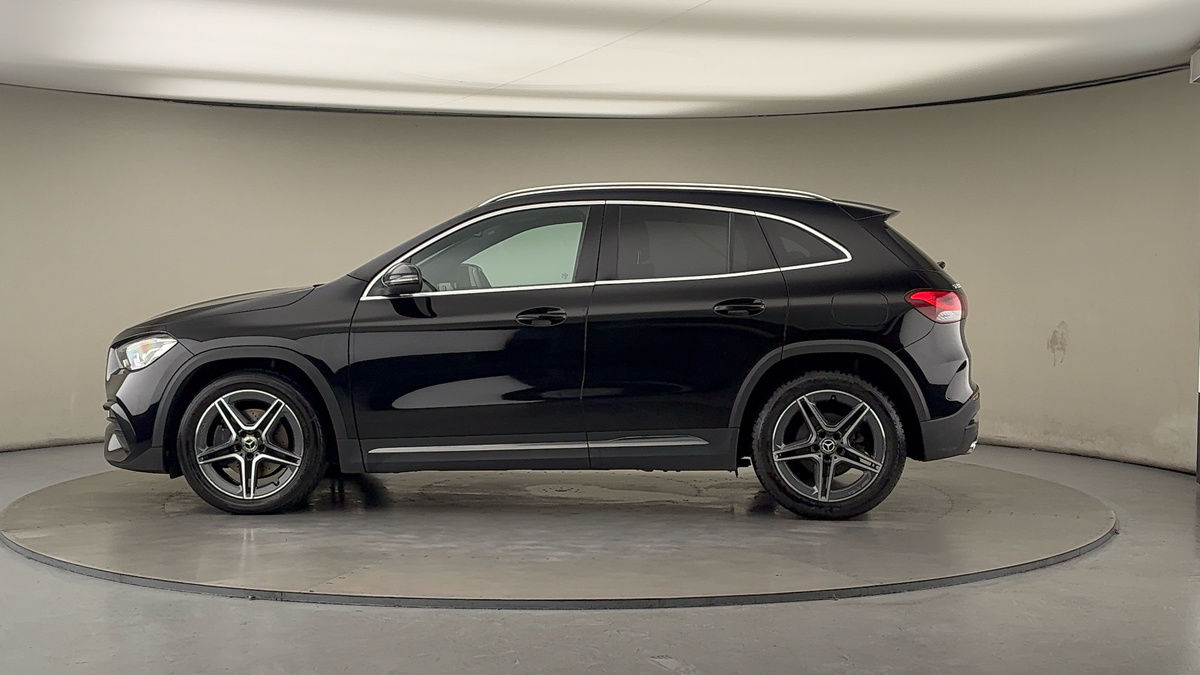 More views of Mercedes-Benz GLA