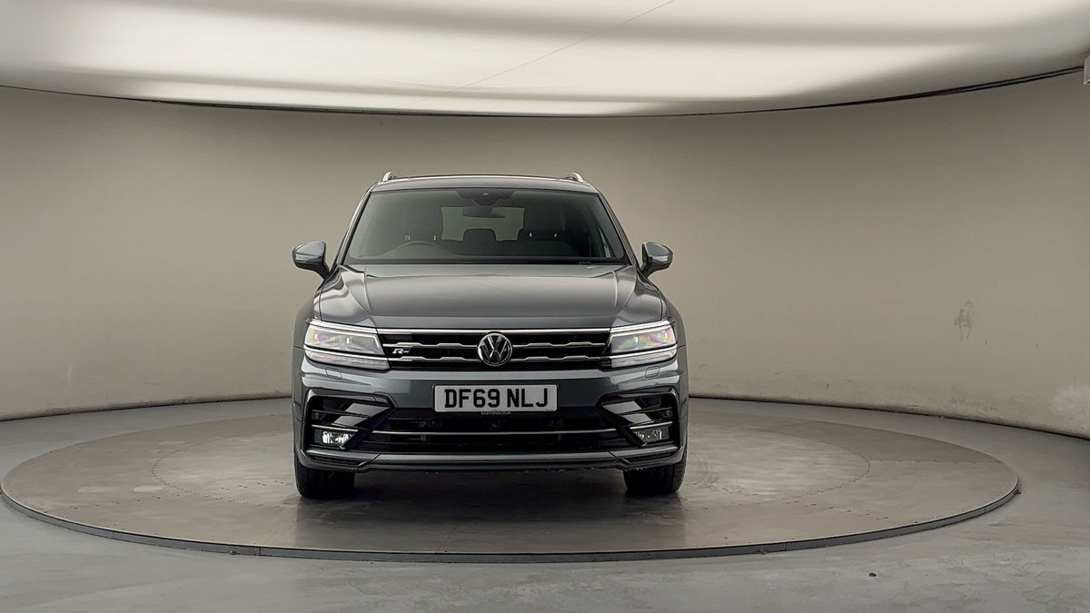 More views of Volkswagen Tiguan Allspace